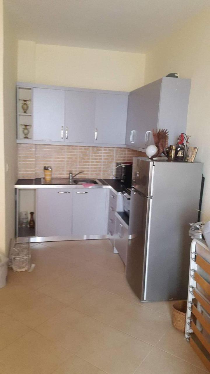 Seaview Apartment Detjoni ساراندا المظهر الخارجي الصورة