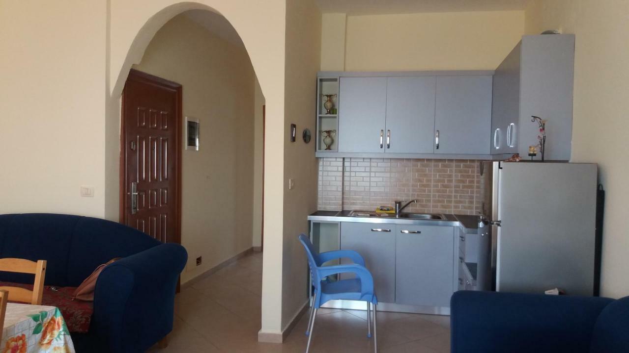 Seaview Apartment Detjoni ساراندا المظهر الخارجي الصورة